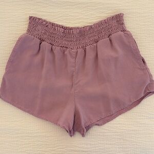 Bella Dahl Smocked Waist Shorts